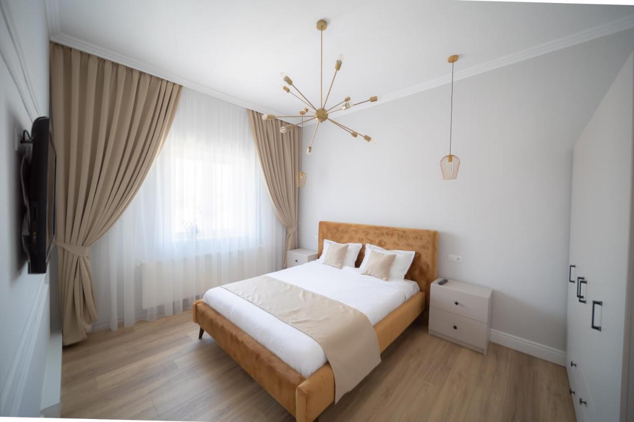 Bluesky Ultra-Central Premium Apartment Oradea Luaran gambar
