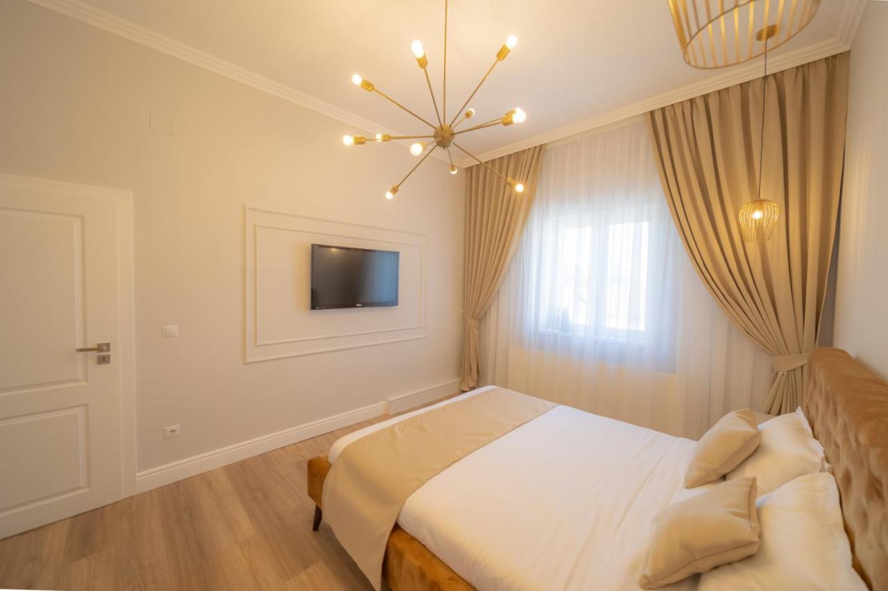Bluesky Ultra-Central Premium Apartment Oradea Luaran gambar